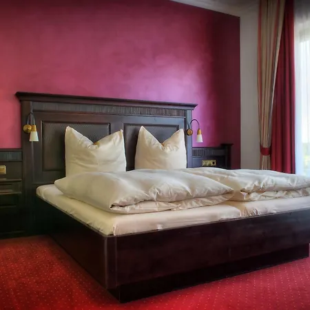 Hotel Till-Moyland Garni Hotell 4*